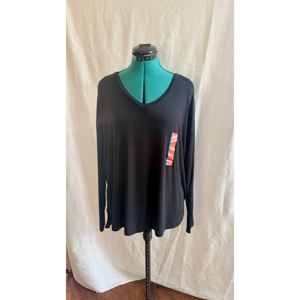 Mossimo long sleeve black v neck top. New with tags